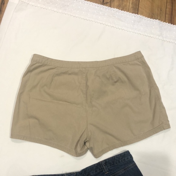 Old Navy Khaki and Jean Shorts Size 20 - Picture 7 of 7